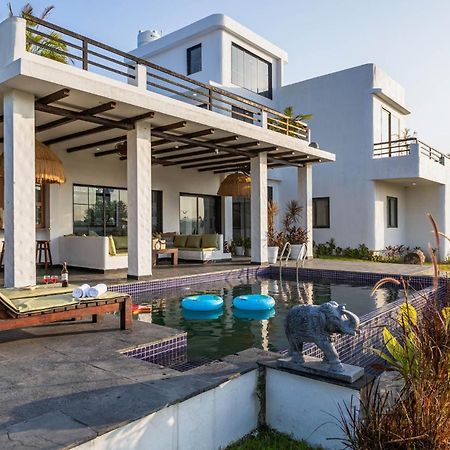 Stayvista At Lotus By The Lake With Pool, Bbq & Lawn Indore Luaran gambar